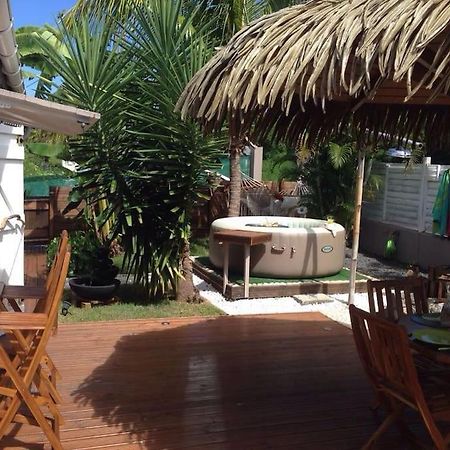 Charmant Bungalow Un P'Tit Coin De Paradis Сен Франсоа Екстериор снимка