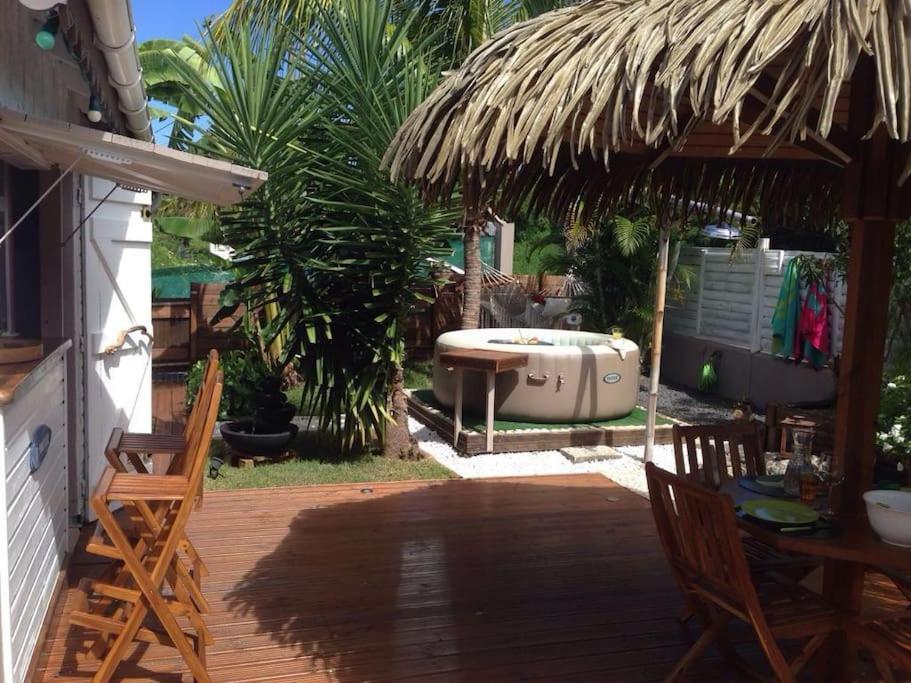 Charmant Bungalow Un P'Tit Coin De Paradis Сен Франсоа Екстериор снимка