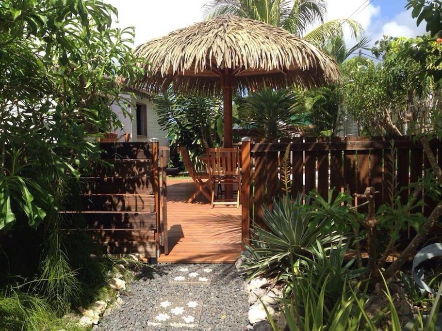 Charmant Bungalow Un P'Tit Coin De Paradis Сен Франсоа Екстериор снимка