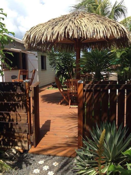 Charmant Bungalow Un P'Tit Coin De Paradis Сен Франсоа Екстериор снимка