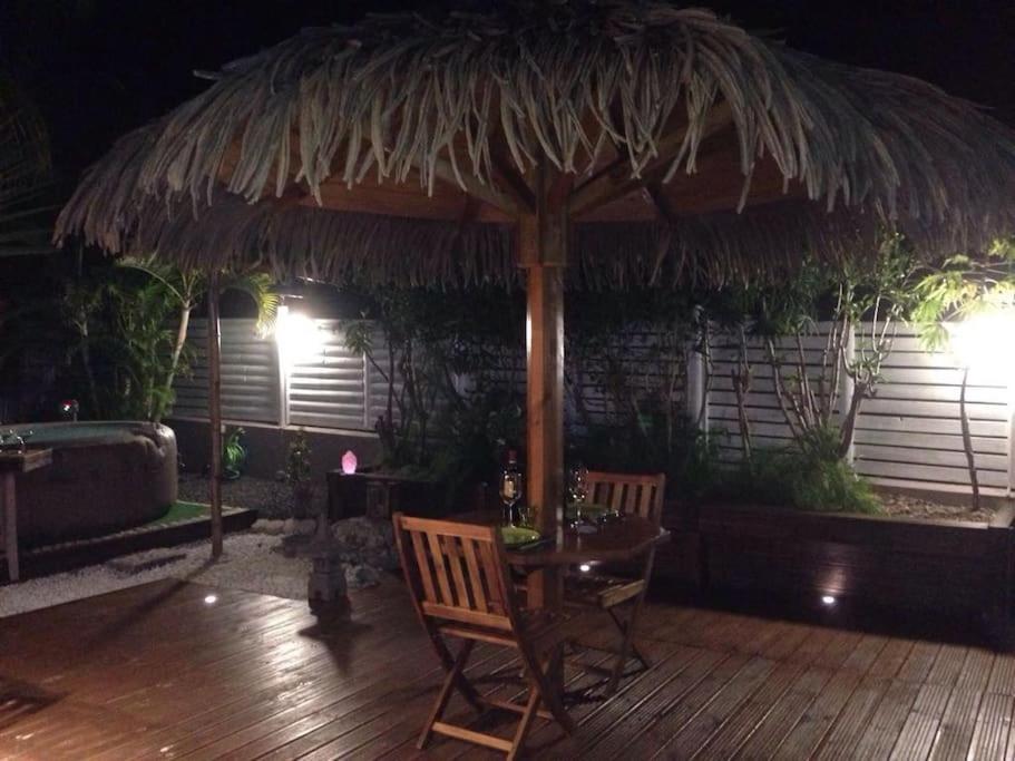 Charmant Bungalow Un P'Tit Coin De Paradis Сен Франсоа Екстериор снимка