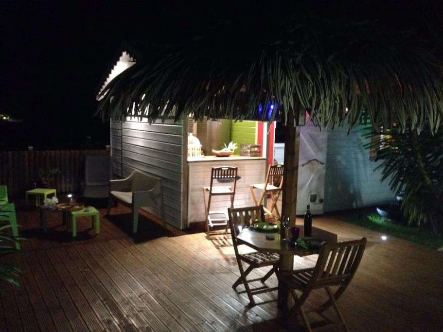 Charmant Bungalow Un P'Tit Coin De Paradis Сен Франсоа Екстериор снимка